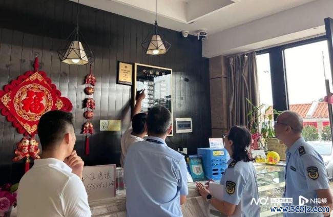 航展上最酷的是看守安全的武警官兵 安全保险穷力尽心